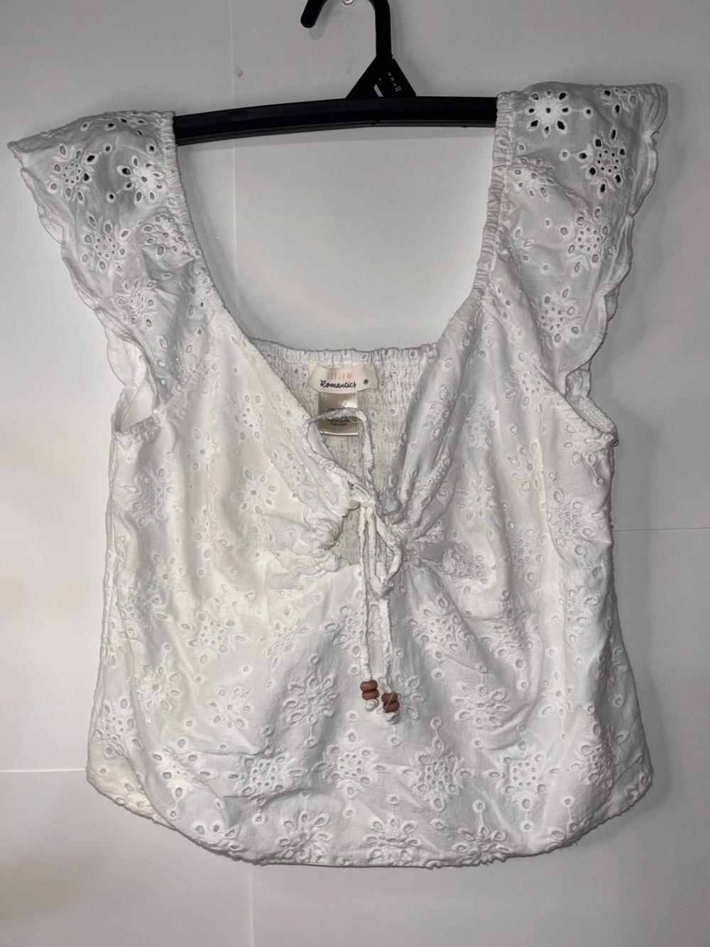 URBAN Romantics White Eyelet Tie-Front Flutter Sleeve Camisole